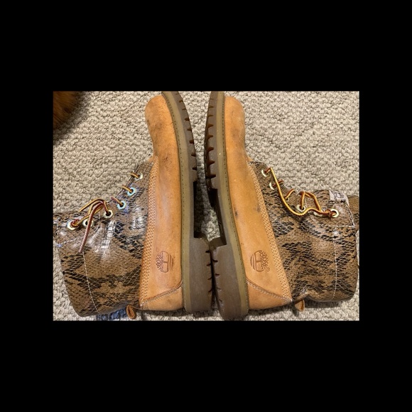 Timberland suede snakeskin boots size 6 boy’s, 8 woman’s - Picture 3 of 11